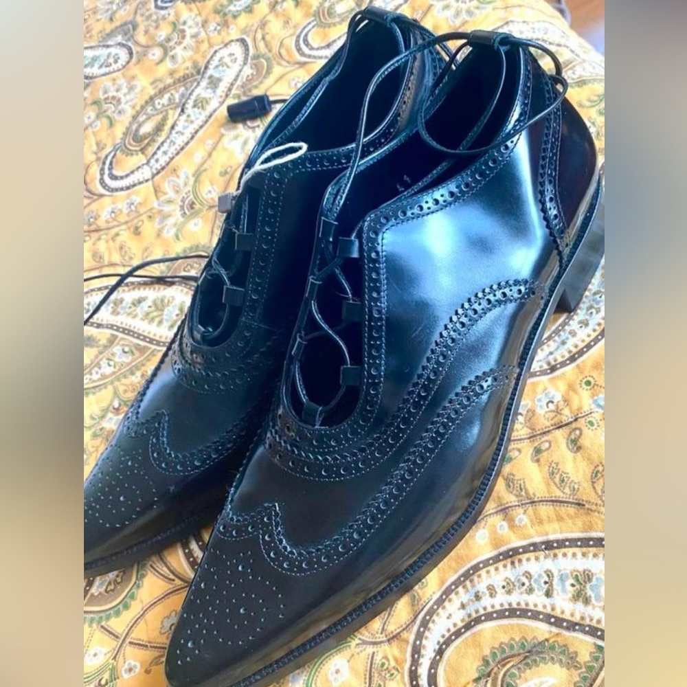 Dsquared2 made in Italy shoe size 41/42 European. 🇮🇹